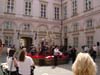 Уличный концерт на внутреннем дворе Примациального дворца в Старом городе Братиславы