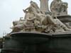 Фрагмент фонтана перед зданием австрийского парламента в Вене