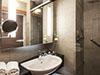 Ванная комната двухместного номера Супериор отеля Danubius Health SPA Resort Aqua**** на термальном курорте Хевиз