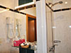 В ванной комнате одноместного номера Стандарт отеля Tatra**** в Братиславе